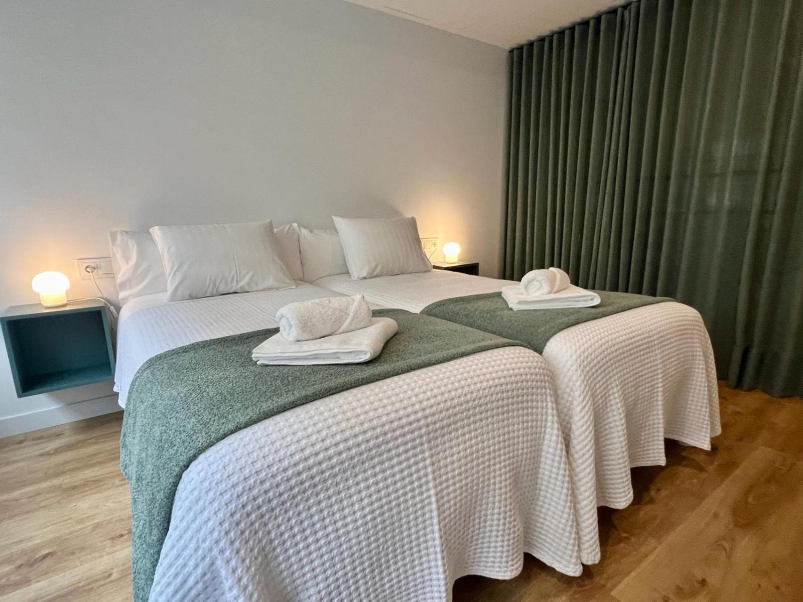 Piso Exclusivo En Vigo Centrico, Negocios, Confort Luaran gambar